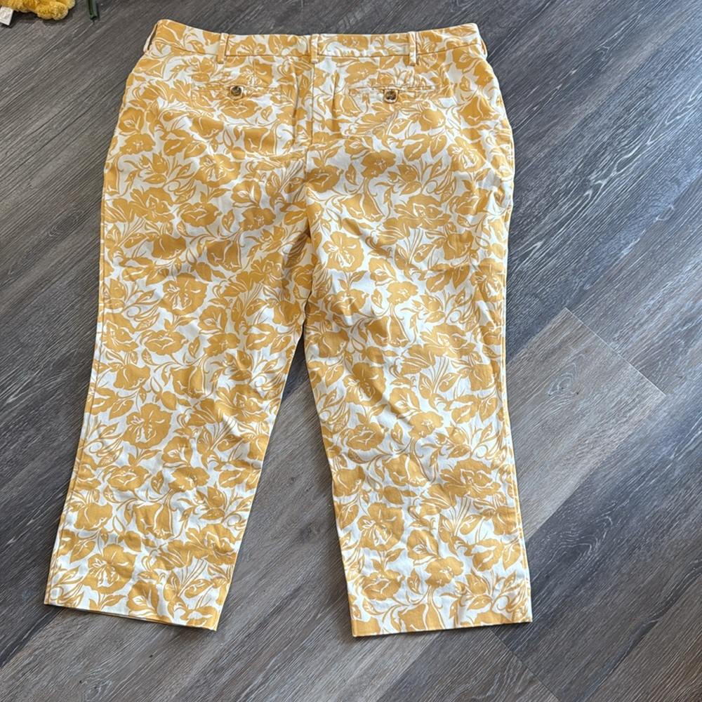 Lands End Floral Yellow and White Capri Pants mid rise straight leg 18W - Picture 7 of 7